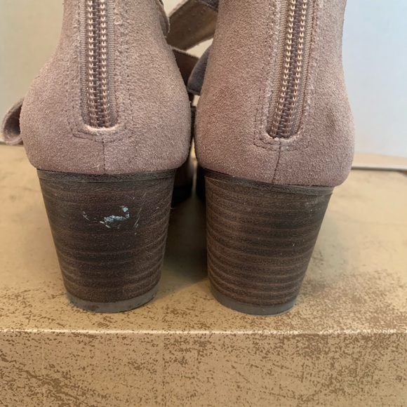 Sole Society Azure Taupe Ankle Boot Bootie. Worn only a few times. - Picture 5 of 12